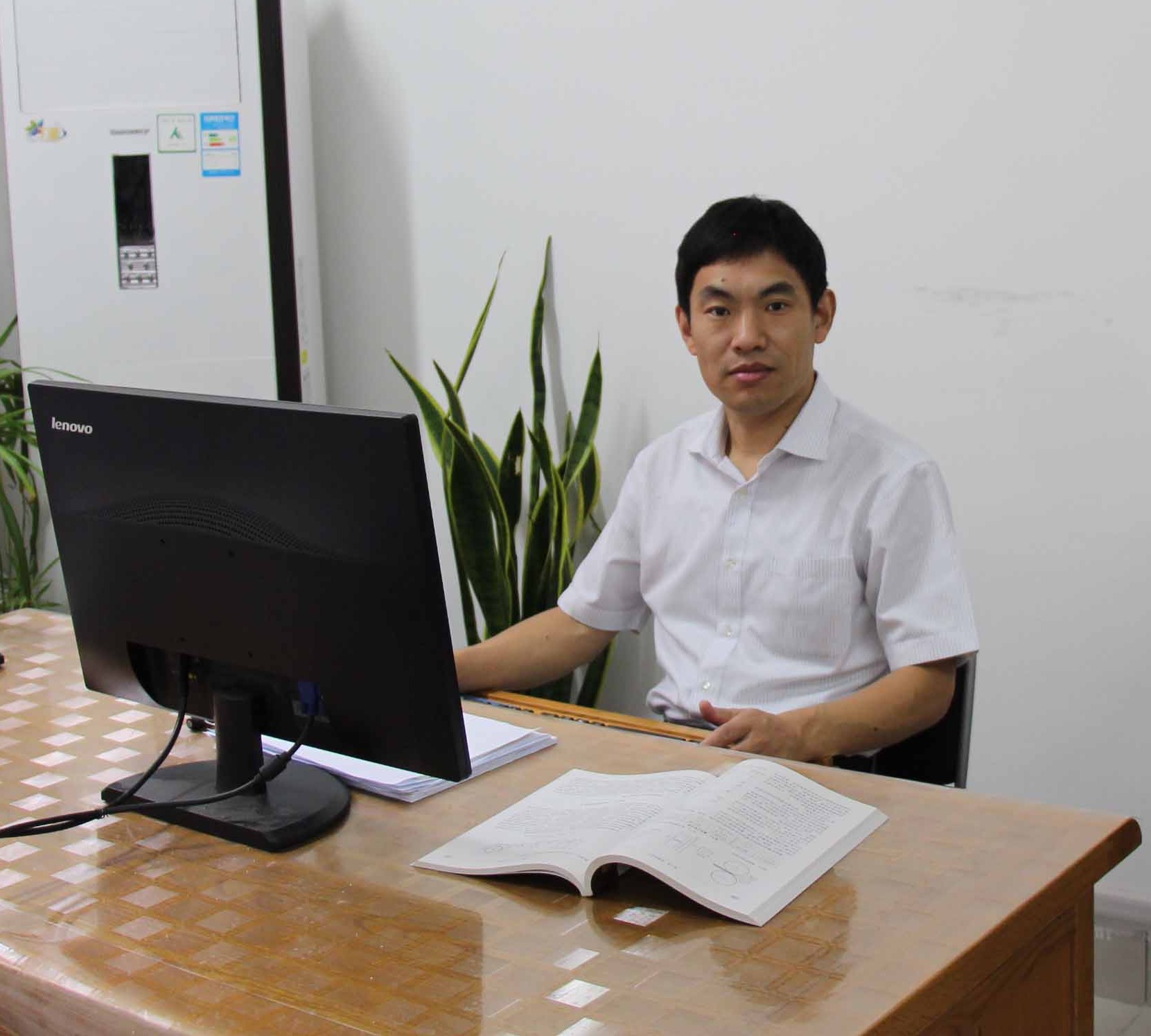 伟德betvlctor体育官网院长李辉平